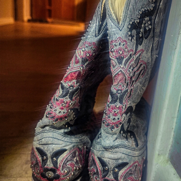 Corral Distressed Leather Embroidered Studded Boots Western Cowgirl Size8 - Picture 2 of 5
